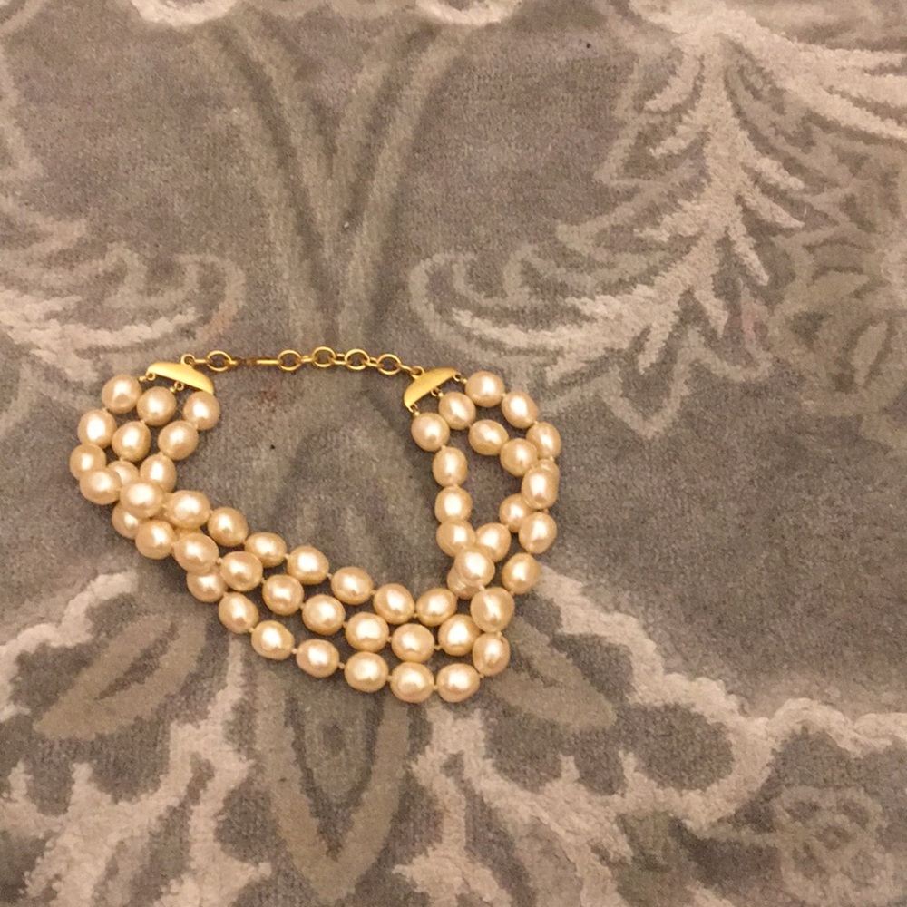 Pearl necklace